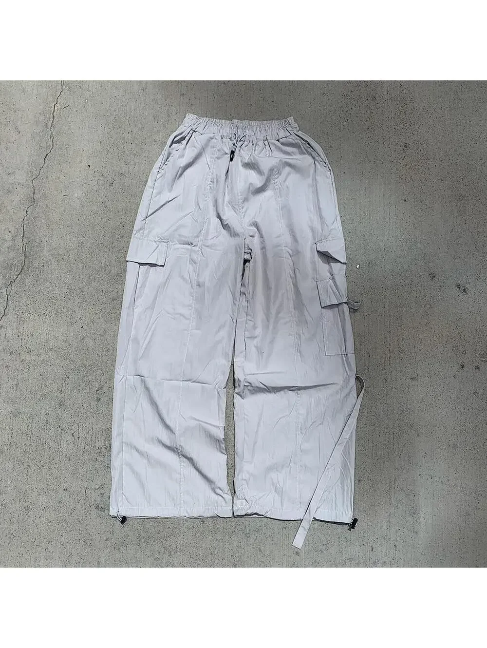 90s style baggy cargo hiking pants